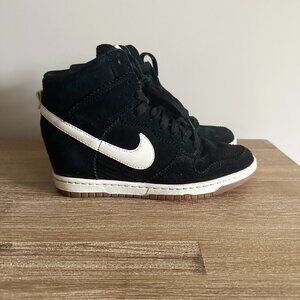 Nike Dunk Sky Hi Suede Wedge Sneakers Womens Size 7.5 Black and White in Box
